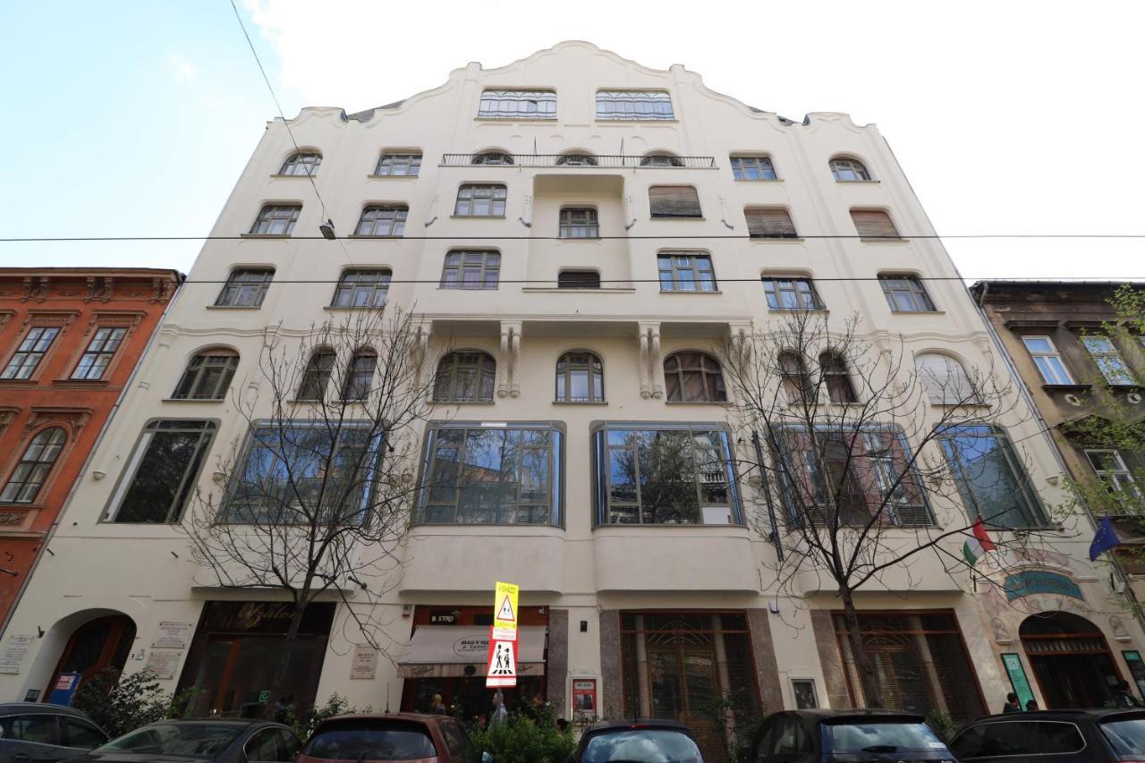 Broadway Downtown Deluxe Budapest Exterior photo