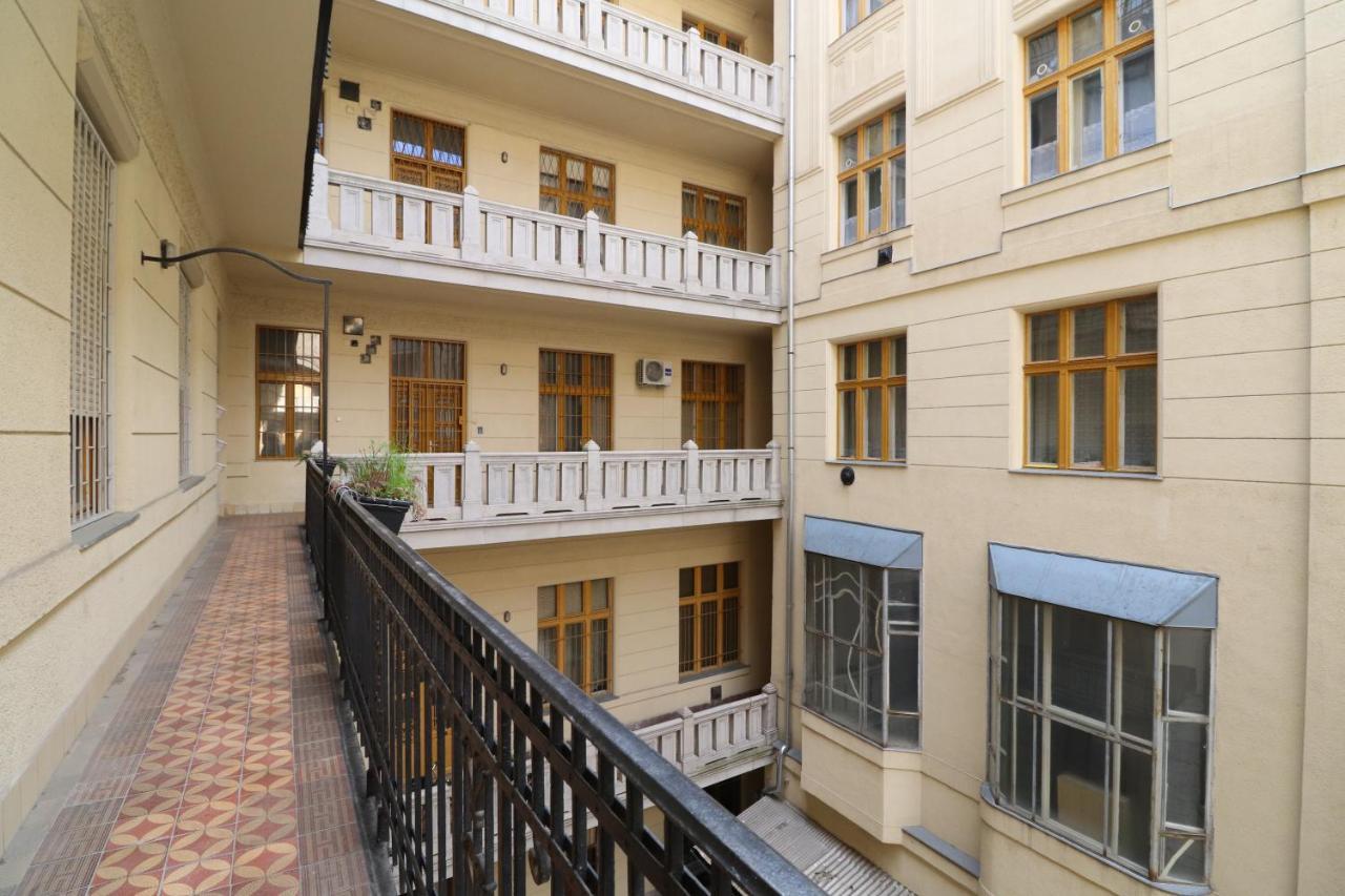 Broadway Downtown Deluxe Budapest Exterior photo